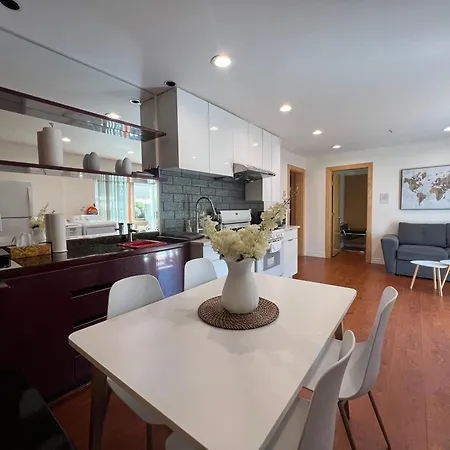 Chic 2Br Suite In Vancouver West Exterior photo