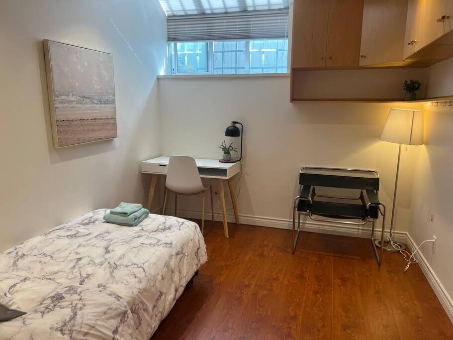 Apartment Chic 2br In West