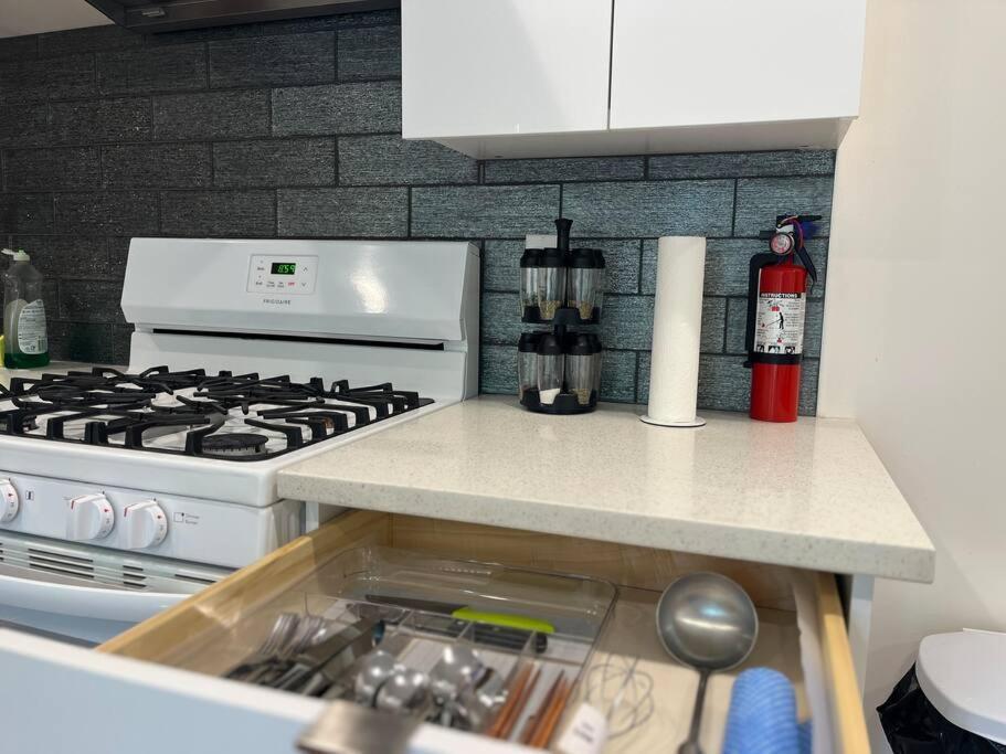 Apartment Chic 2br In West